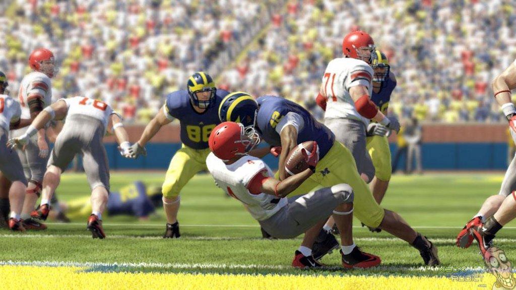 NCAA Football 12 Review (Xbox 360) - XboxAddict.com